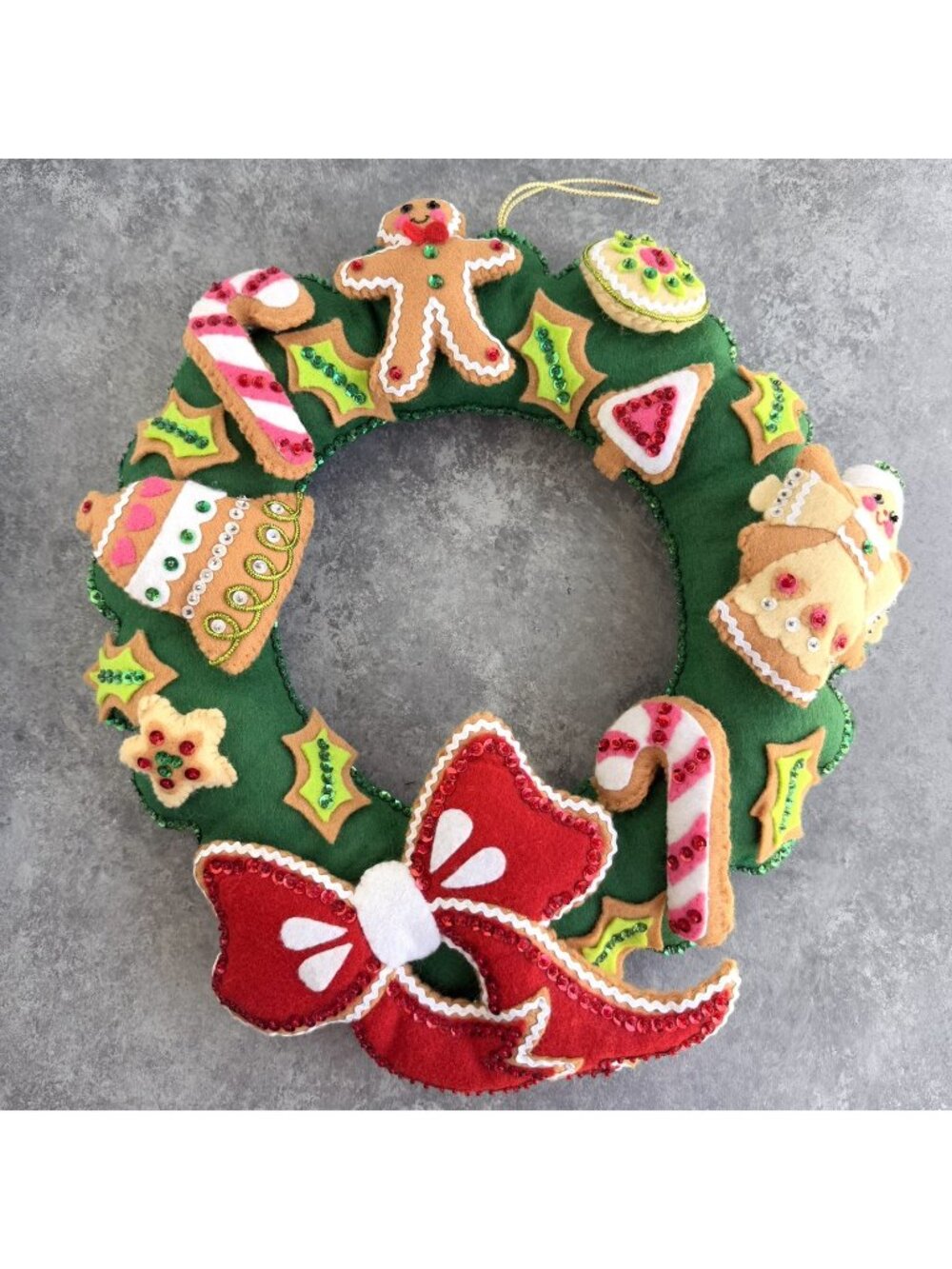 Bucilla Jeweled Gingerbread Cookie Christmas Wreath 48797 FINISHED